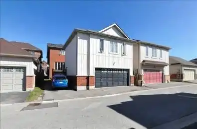 57 Kenilworth Gate Unit# , Coach House Markham Ontario L6B 0A5