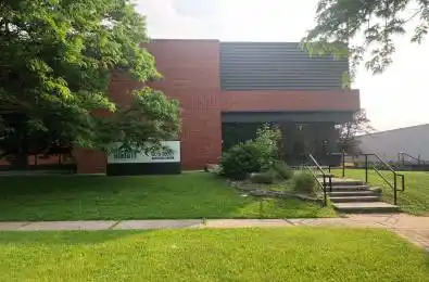 7 Rimini Mews Unit# Opt. 3 Mississauga Ontario L5N 4K1