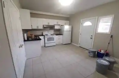 7 D'arcy Street Unit# A Toronto C01 Ontario M5T 1J8