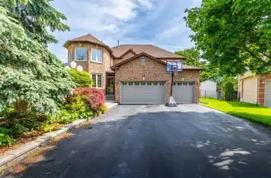 82 Rhodes Circle Newmarket Ontario L3X 1V2