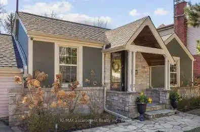 12 Washington Avenue Oakville Ontario L6K 1W6