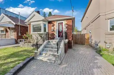 17 Crestland Avenue Toronto E03 Ontario M4C 3K9