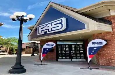1900 Dundas Street Unit# 28B Mississauga Ontario L5K 1P9
