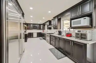 16 Madrid Crescent Brampton Ontario L6S 2X4