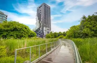 170 Bayview Avenue Unit# PH 01 Toronto C08 Ontario M5A 0M4