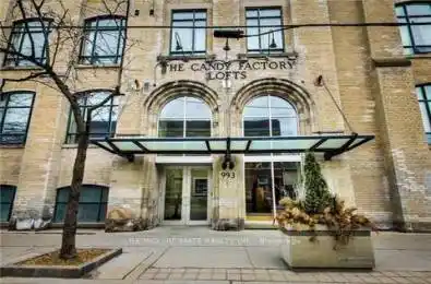993 Queen Street Unit# 405 Toronto C01 Ontario M6J 1H2