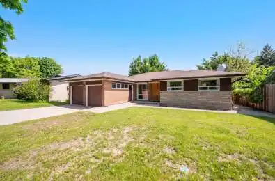 43 Grovetree Road Toronto W10 Ontario M9V 2Y4