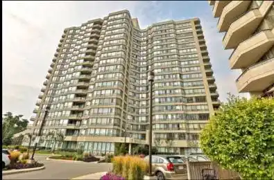75 King Street Unit# 1412 Mississauga Ontario L5A 4G5
