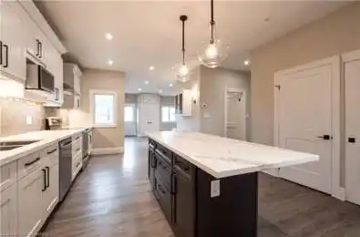 145 Wellington Street Unit# Unit 2 Hamilton Ontario L8R 1N4
