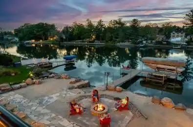 18 Edgewater Road Wasaga Beach Ontario L9Z 2W3