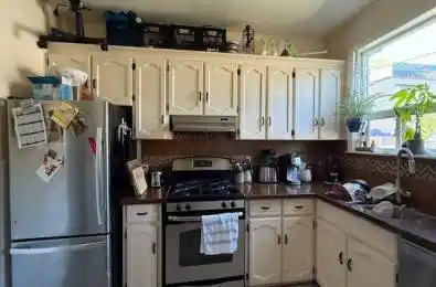 364 Harbord Street Toronto C01 Ontario M6G 1H7