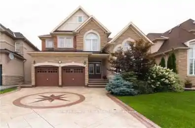 21 Upperlinks Drive Brampton Ontario L6P 2T9