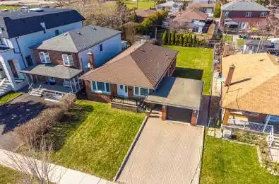 136 Regina Avenue Toronto C04 Ontario M6A 1R7