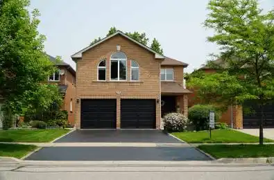 370 Royalpark Way Vaughan Ontario L4H 1K1