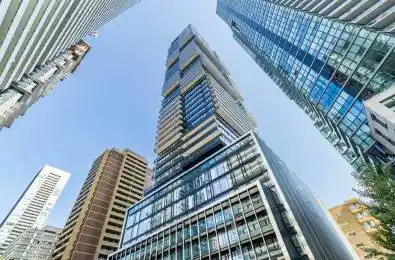 55 Charles Street Unit# 3904 Toronto C08 Ontario M4Y 0J1