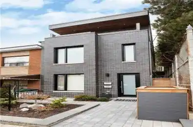 132 Shaw Street Unit# Upper Toronto C01 Ontario M6J 2W5