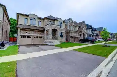 243 Danny Wheeler Boulevard Georgina Ontario L4P 0J8