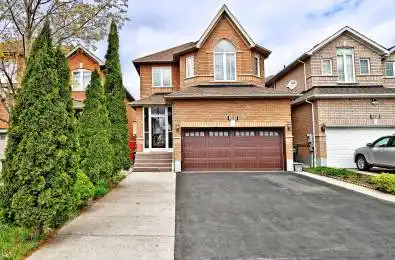 395 Rocca Court Mississauga Ontario L5W 1V1