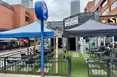 542 Church Street Toronto C08 Ontario M4Y 2E1