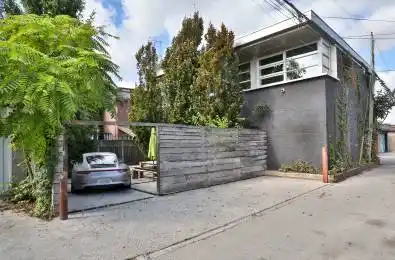 660R College Street Toronto C01 Ontario M6G 1B8