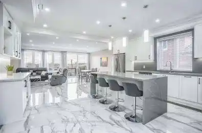 83 Floral Parkway Toronto W04 Ontario M6L 2C3