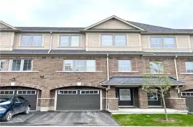 109 Danzatore Path Oshawa Ontario L1L 0P9