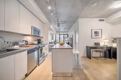 111 Bathurst Street Unit# 1217 Toronto C01 Ontario M5V 2R1