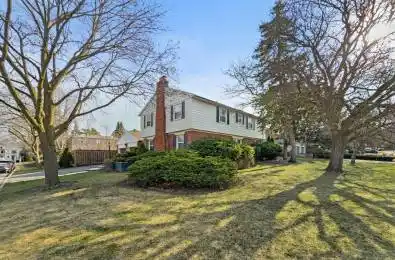 15 Alcaine Court Markham Ontario L3T 2G8