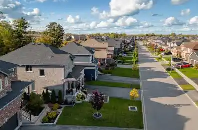77 Lockerbie Crescent Collingwood Ontario L9Y 0Y8