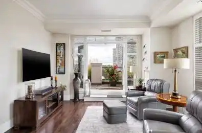 9 Burnhamthorpe Crescent Unit# 807 Toronto W08 Ontario M9A 0A6
