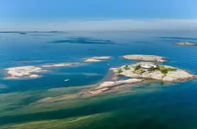 2 3700 The Table Rock Islands N/A Georgian Bay Ontario L0K 1S0