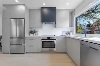 14 Pinegrove Avenue Toronto E06 Ontario M1N 2G4