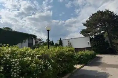 396 Woodsworth Road Unit# 60 Toronto C12 Ontario M2L 2T9