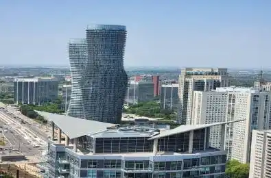 30 Elm Drive Unit# 3804 Mississauga Ontario L5B 0N3