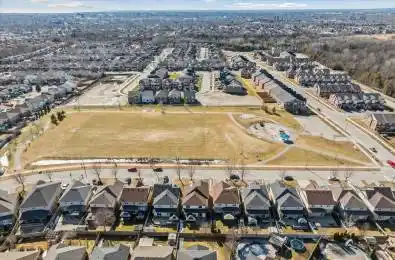 625 Autumnwood Trail Oshawa Ontario L1K 3A9