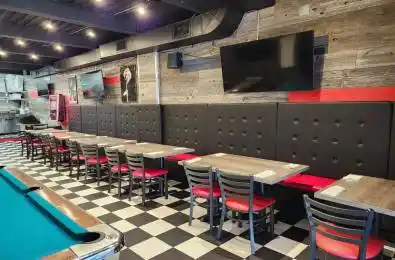 372 Queen Street Unit# 6 Toronto C08 Ontario M5A 1T1