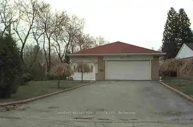 117 Arjay Crescent Toronto C12 Ontario M2L 1C6