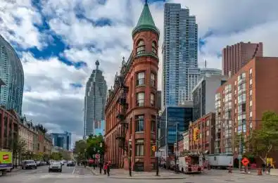 30 Church Street Unit# 501 Toronto C08 Ontario M5E 1S7