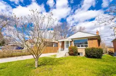6 Strode Drive Unit# Main Toronto E08 Ontario M1J 1L9