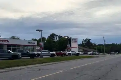 69 CENTRE Street Huntsville Ontario P1H 1T4