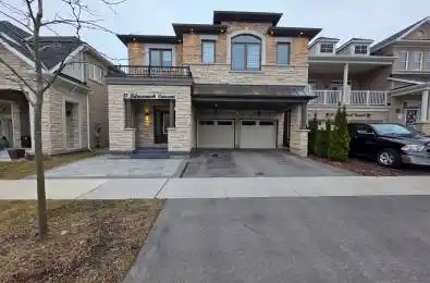 17 kilmarnock Crescent Whitby Ontario L1P 0E8