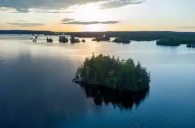9 Island 4 N/A Selwyn Ontario K0L 2H0