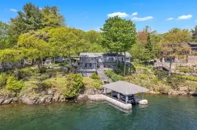 35 Riverview Drive Front of Leeds & Seeleys Bay Ontario K0E 1V0