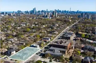 1679 Bathurst Street Toronto C03 Ontario M5P 3J8