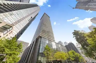 33 Charles Street Unit# 3903 Toronto C08 Ontario M4Y 0A2