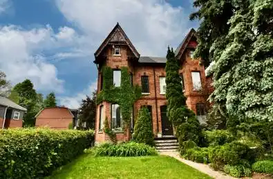 34 River Street Toronto C08 Ontario M5A 3N9