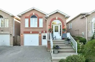 32 Smith Street Bradford West Gwillimbury Ontario L3Z 3C9