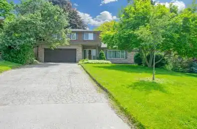 11 Caronport Crescent Toronto C13 Ontario M3A 1G9