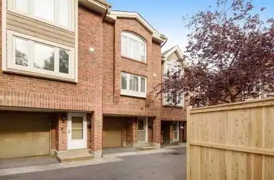 8 Cornerstone Private Ottawa Centre Ontario K2P 2N3