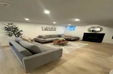 293 Narinia Crescent Unit# Lower Level Newmarket Ontario L3X 2C9